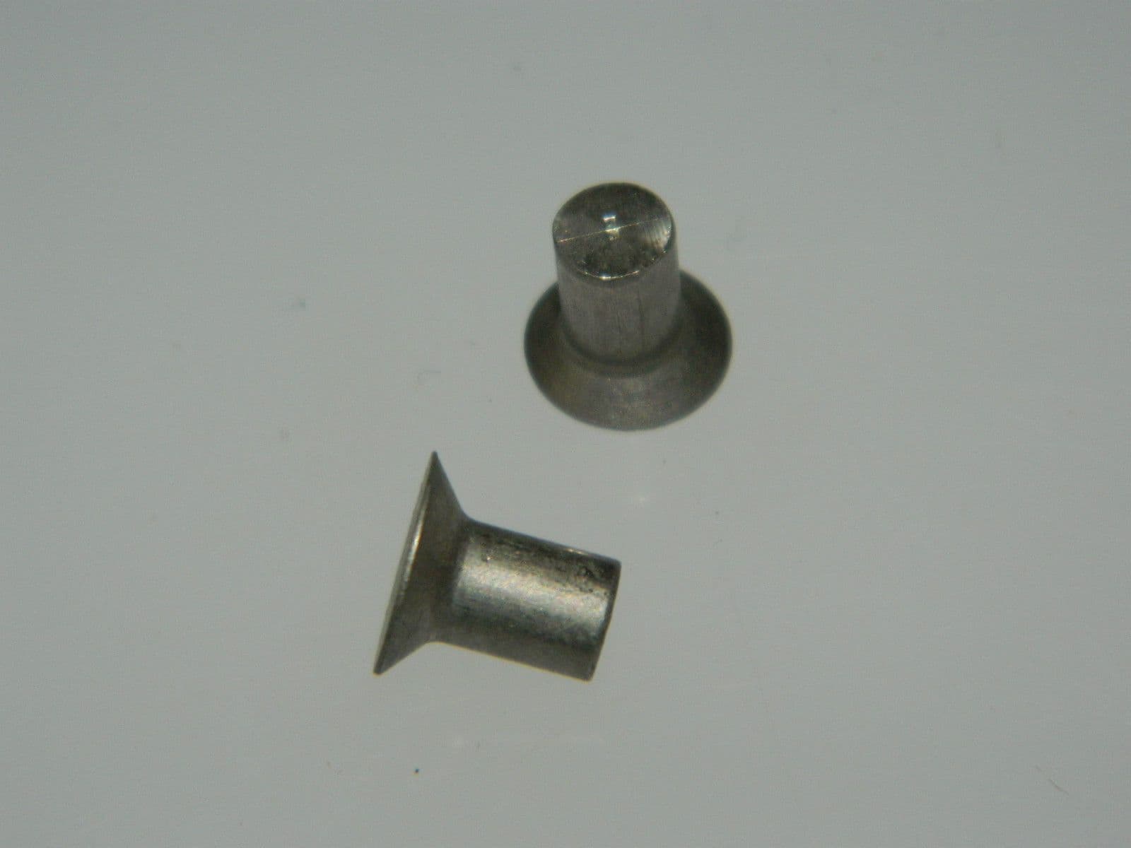 100 x Solid Rivet Monel Countersunk Head 3/16